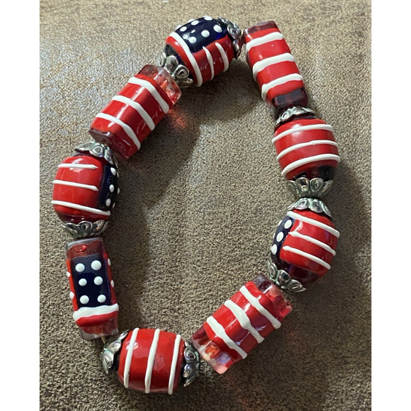 Red White Blue American Flag Glass Bead Blue Stretchy Bracelet - Pre-Owned - Picture 3 of 7